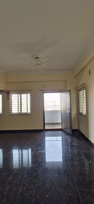 Room in 2 BHK Builder Floor at Kondapur – for Rent