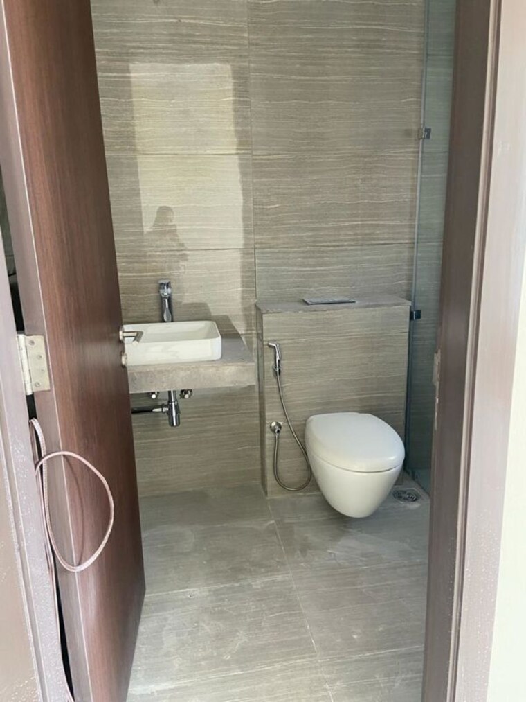Bathroom, oberoi-eternia 3 Bedroom 1049 Sq.Ft. Apartment In Mulund West Mumbai 9728833