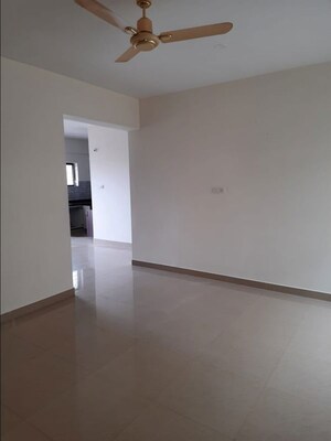 Room in 2 BHK Apartment at Shri Abhiram Emerald Creek, Hsr Layout – for Rent