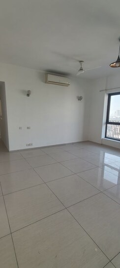 3 BHK + Servant Room Apartment For Sale in Ireo Skyon