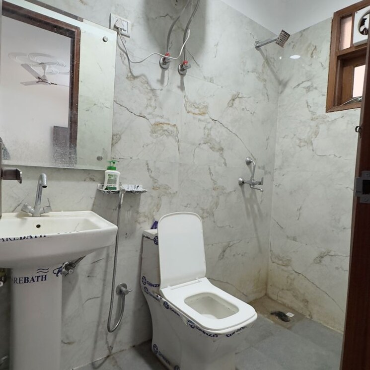 Bathroom, chattarpur 1 Bedroom 450 Sq.Ft. Builder Floor In Chattarpur Delhi 9728879