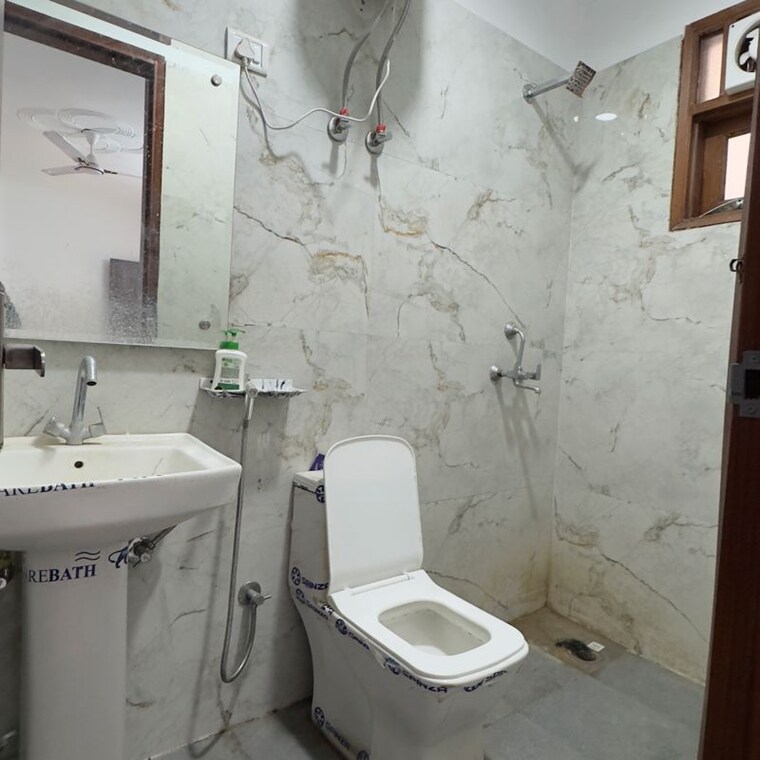 Bathroom, chattarpur 1 Bedroom 450 Sq.Ft. Builder Floor In Chattarpur Delhi 9728879