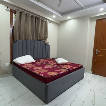 Bedroom in 1 BHK Builder Floor at Chattarpur – for Rent