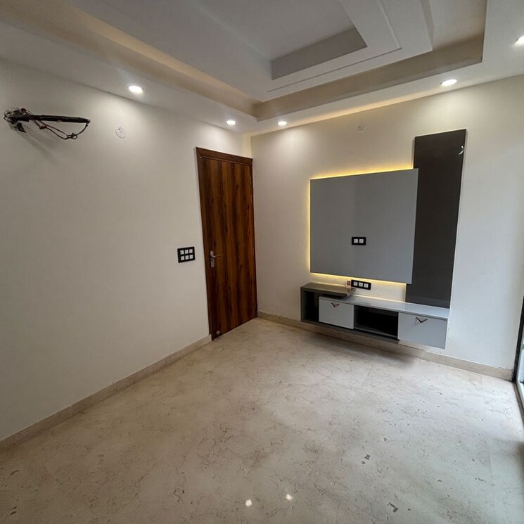 Room, vikas puri 3 Bedroom 1180 Sq.Ft. Builder Floor In Vikas Puri Delhi 9728884