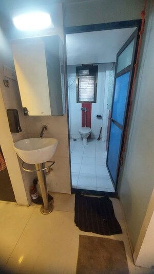 Team Area in 1 BHK Apartment at Rutu Park, Thane West – for Sale