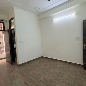 Room in 1 BHK Builder Floor at Chattarpur – for Rent
