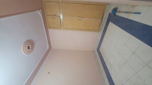 Room in 3 BHK Apartment at Gtb Enclave – for Rent