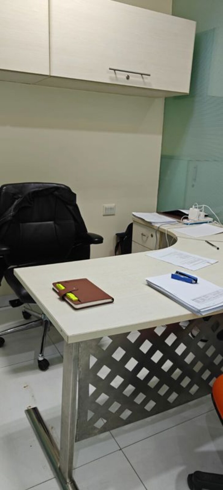 Team Area, suncity-business-tower Commercial Office Space 1400 Sq.Ft. In Sector 54 Gurgaon 9728913
