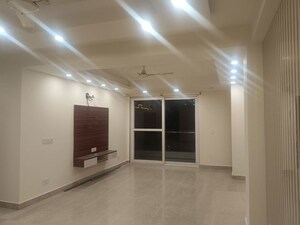 Building Lobby in 3 BHK Builder Floor at Sector 51 – for Rent