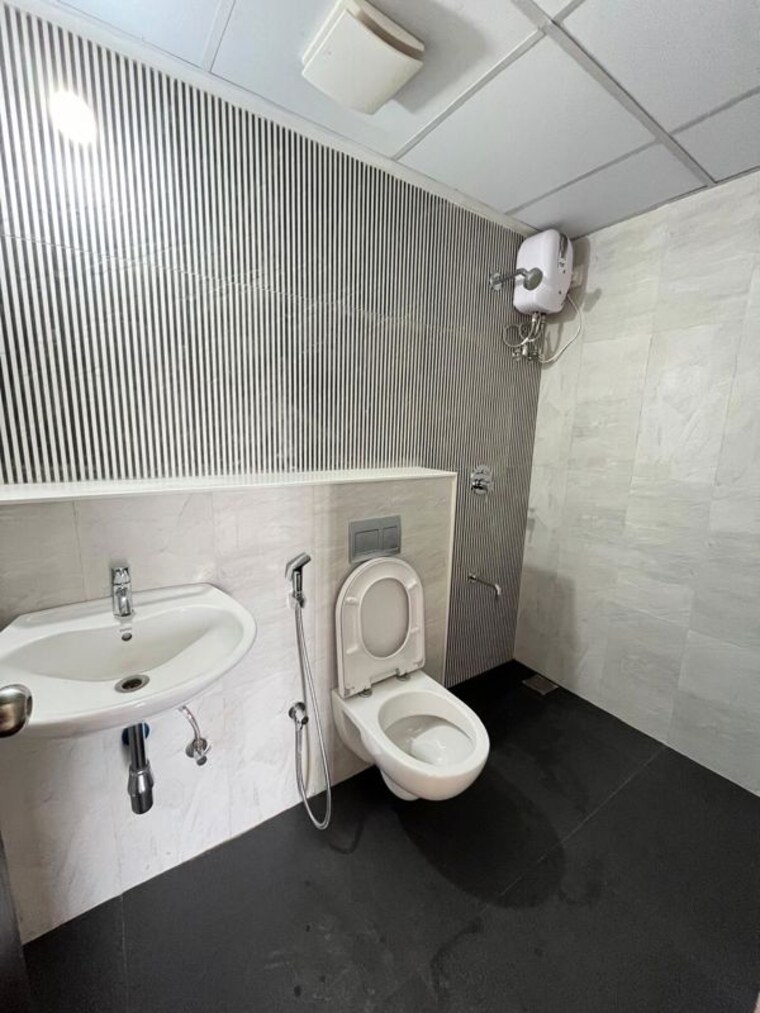 Bathroom, lodha-palava-downtown 1 Bedroom 467 Sq.Ft. Apartment In Dombivli East Thane 9728916