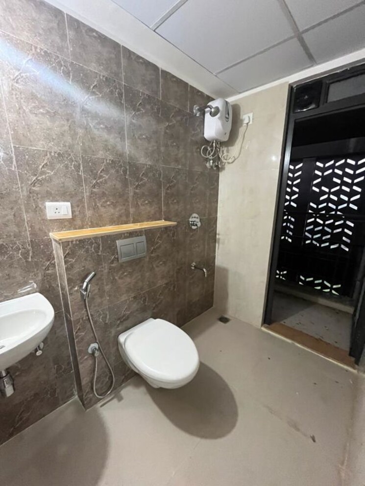 Bathroom, lodha-palava-downtown 1 Bedroom 449 Sq.Ft. Apartment In Dombivli East Thane 9726365