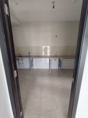 Bathroom in 4 BHK Apartment at Oberoi Enigma, Mulund West – for Sale