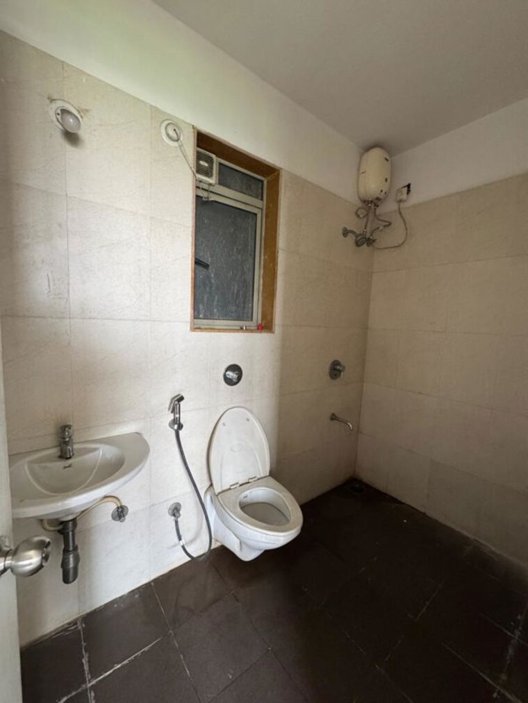 Bathroom, lodha-casa-bella-gold 2 Bedroom 750 Sq.Ft. Apartment In Dombivli East Thane 9728941