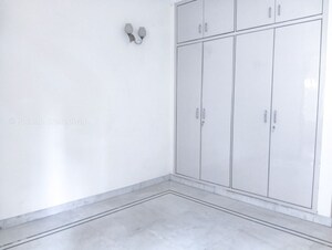 Room in 4 BHK Builder Floor at Sarvodaya Enclave – for Rent