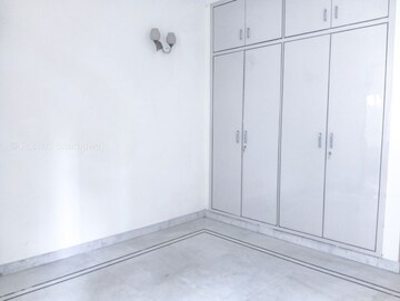 Room in 4 BHK Builder Floor at Sarvodaya Enclave – for Rent