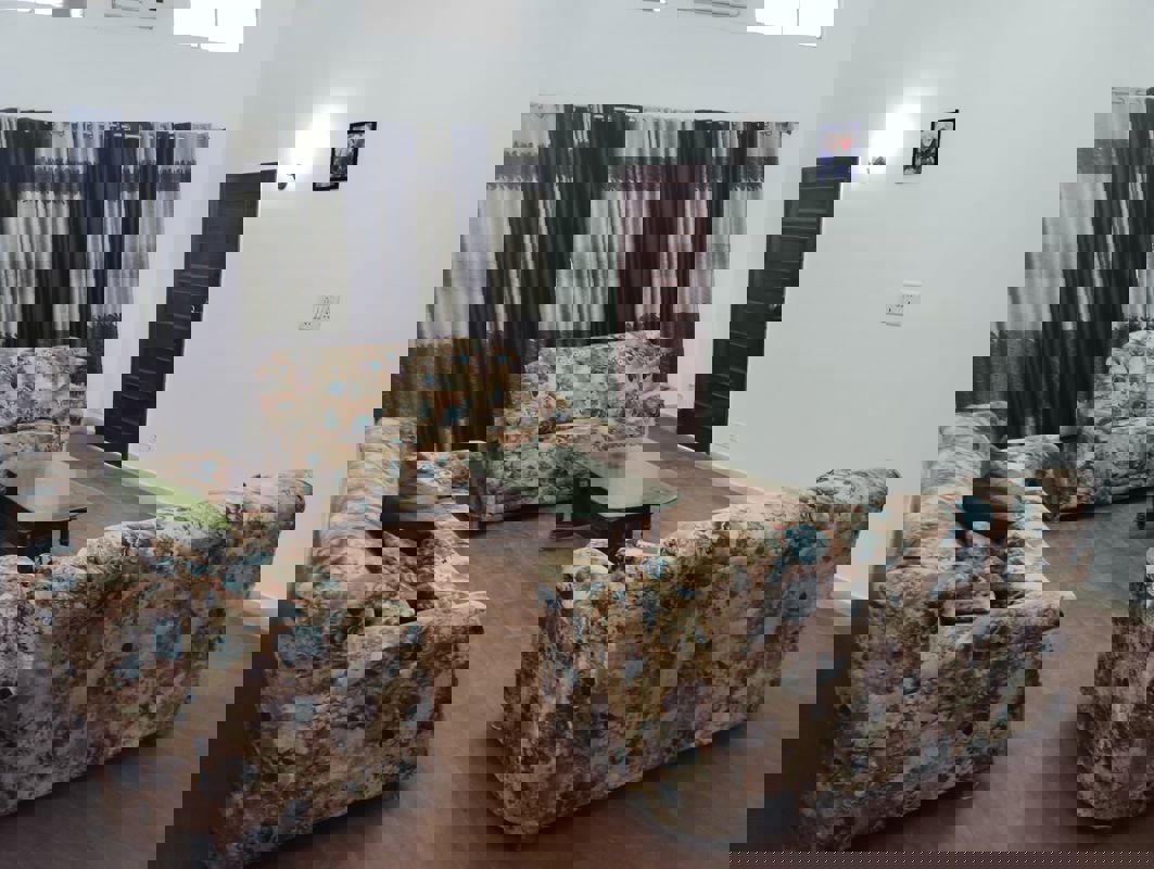 4 BHK + Extra Room Builder Floor For Rent in Builder Floor