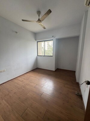 Room in 2 BHK Apartment at Lodha Palava City Lakeshore Greens, Dombivli East – for Rent