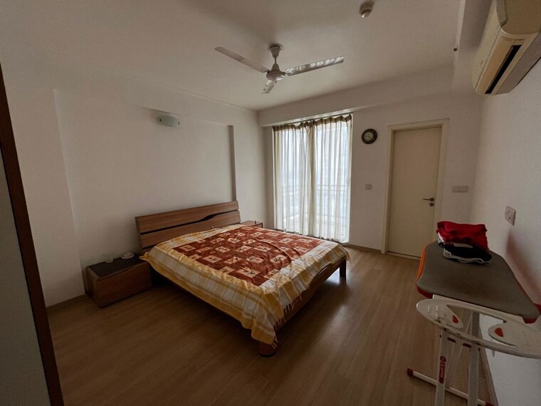 Bedroom, dlf-park-place 3 Bedroom 1975 Sq.Ft. Apartment In Sector 54 Gurgaon 9728966