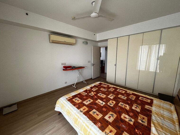 Bedroom, dlf-park-place 3 Bedroom 1975 Sq.Ft. Apartment In Sector 54 Gurgaon 9728966