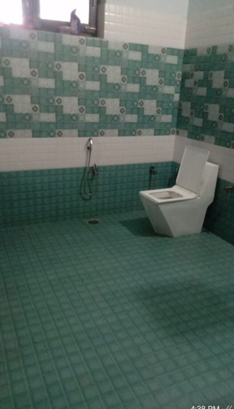 Bathroom, patel nagar 1 2.5 Bedroom 167 Sq.Yd. Independent House In Patel Nagar 1 Ghaziabad 9728969