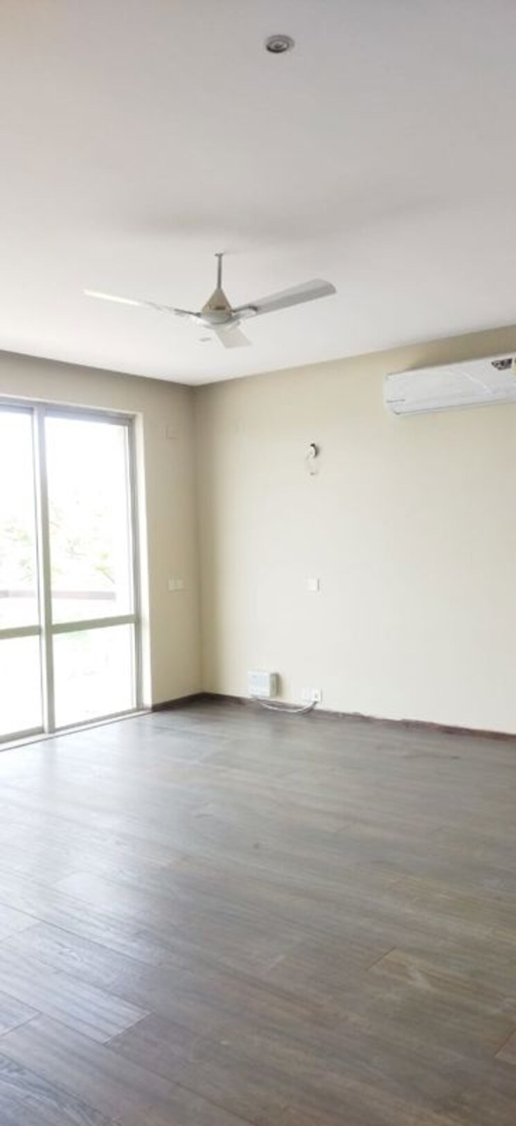 Room, unitech-the-villas 5 Bedroom 3600 Sq.Ft. Independent House In Sector 33 Gurgaon 9728970