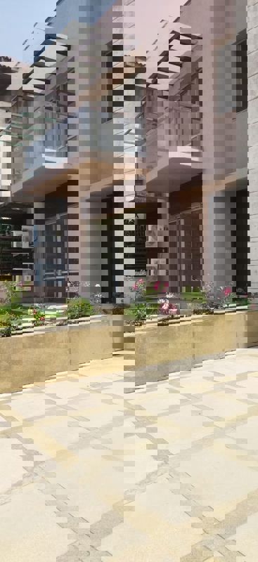 5 BHK + Servant Room Independent House For Rent in Unitech The Villas