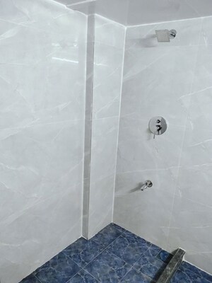 Bathroom in 1 BHK Apartment at Sagar Kanya, Andheri West – for Rent