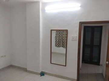 Room in 1 BHK Apartment at Sagar Kanya, Andheri West – for Rent