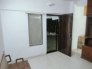 Room in 1 BHK Apartment at Sagar Kanya, Andheri West – for Rent