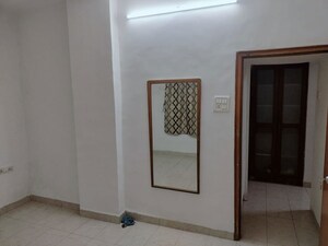 Room in 1 BHK Apartment at Sagar Kanya, Andheri West – for Rent