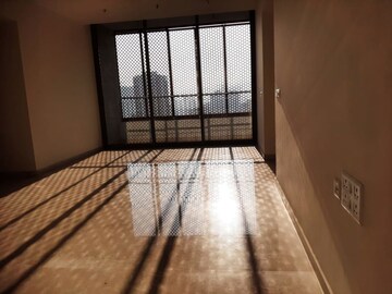 Room in 2.5 BHK Apartment at Piramal Vaikunth, Balkum Pada – for Rent