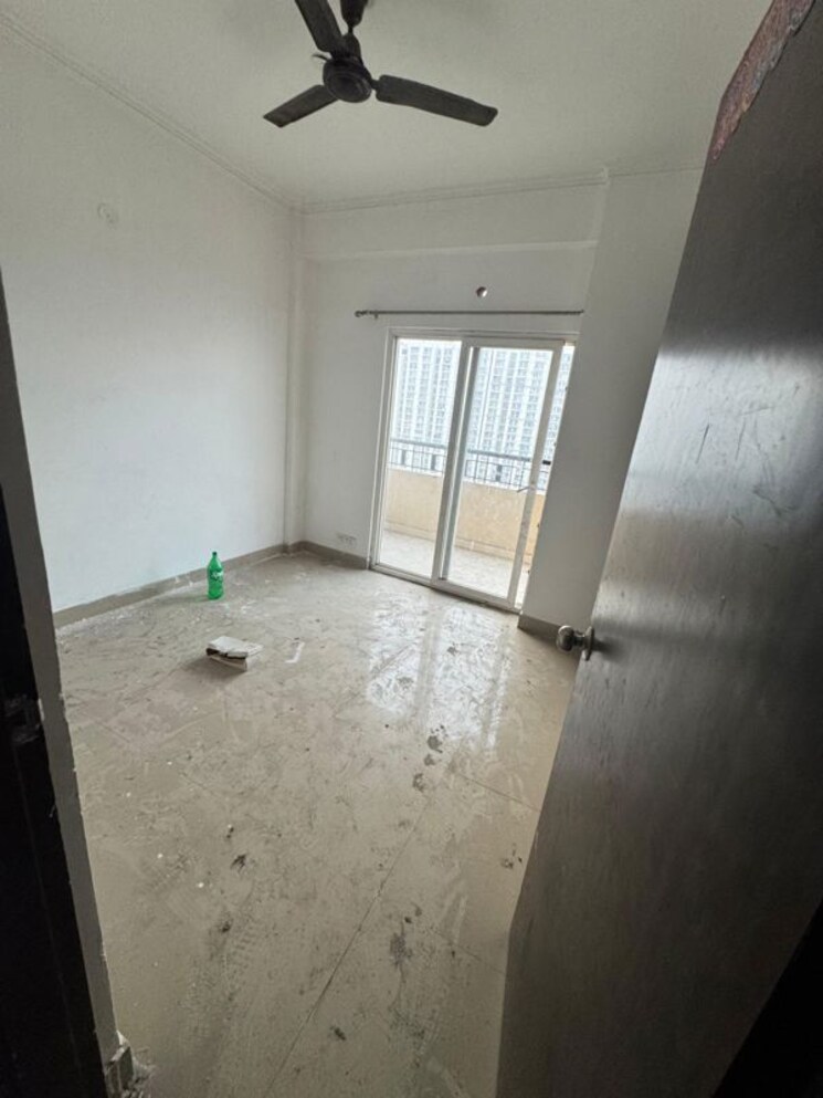 Room, amaatra-homes 2 Bedroom 950 Sq.Ft. Apartment In Vaidpura Greater Noida 9728982