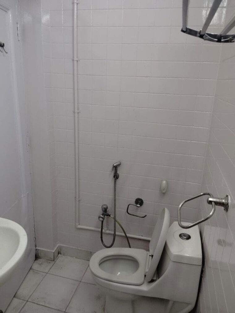 Bathroom, greater kailash i 2.5 Bedroom 2250 Sq.Ft. Builder Floor In Greater Kailash I Delhi 9728983