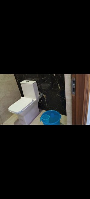 Bathroom in 1 RK Villa at Gomti Nagar – for Rent