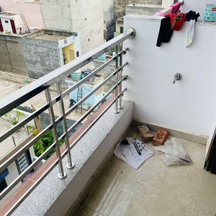 Balcony, dwarka mor 2 Bedroom 55 Sq.Yd. Builder Floor In Dwarka Mor Delhi 9729001