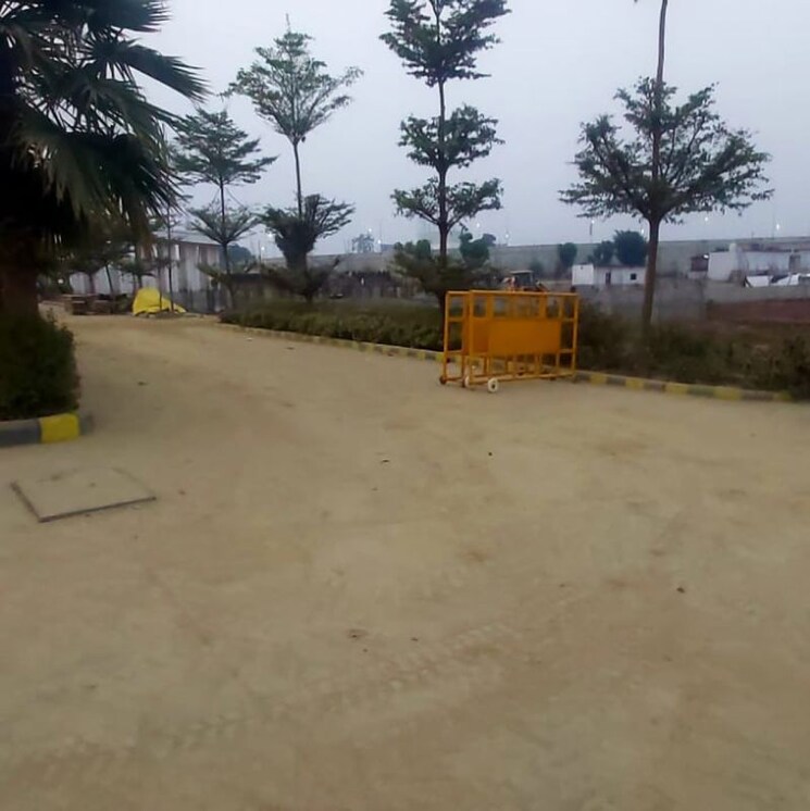  Parking, kailasha-enclave  1800 Sq.Ft. Plot In Hasanpur Khevali Lucknow 9729008