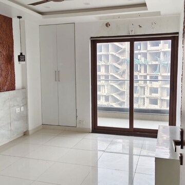 Room in 4 BHK Apartment at Azeagaia Botanica, Vrindavan Yojna – for Sale