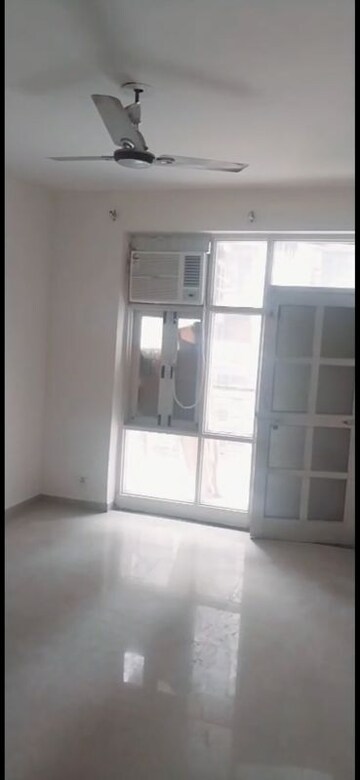 Bathroom in 2 BHK Apartment at Omaxe Heights, Sector 86 – for Rent