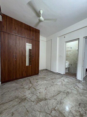 Room in 2 BHK Builder Floor at Hsr Layout – for Rent