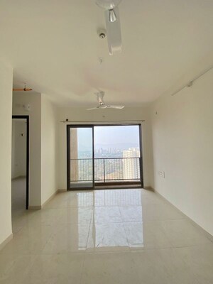 Room in 1.5 BHK Apartment at Runwal My City, Dombivli East – for Rent