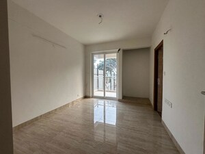 Room in 3.5 BHK Apartment at KLJ Greens, Sector 77 – for Sale