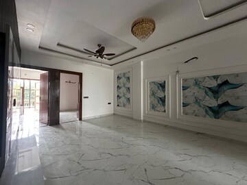 Room in 3 BHK Builder Floor at Fidato Honour Homes, Sector 89 – for Sale