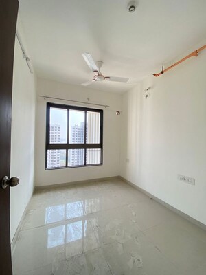 Room in 1.5 BHK Apartment at Runwal My City, Dombivli East – for Rent