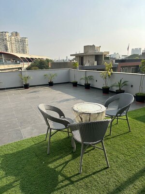 Team Area in 3 BHK Builder Floor at Dlf Phase ii – for Rent