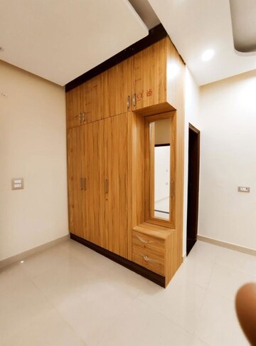 Room in 2 BHK Builder Floor at Sector 15 – for Rent