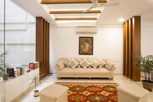 Bedroom in 3 BHK Builder Floor at Defence Colony – for Sale