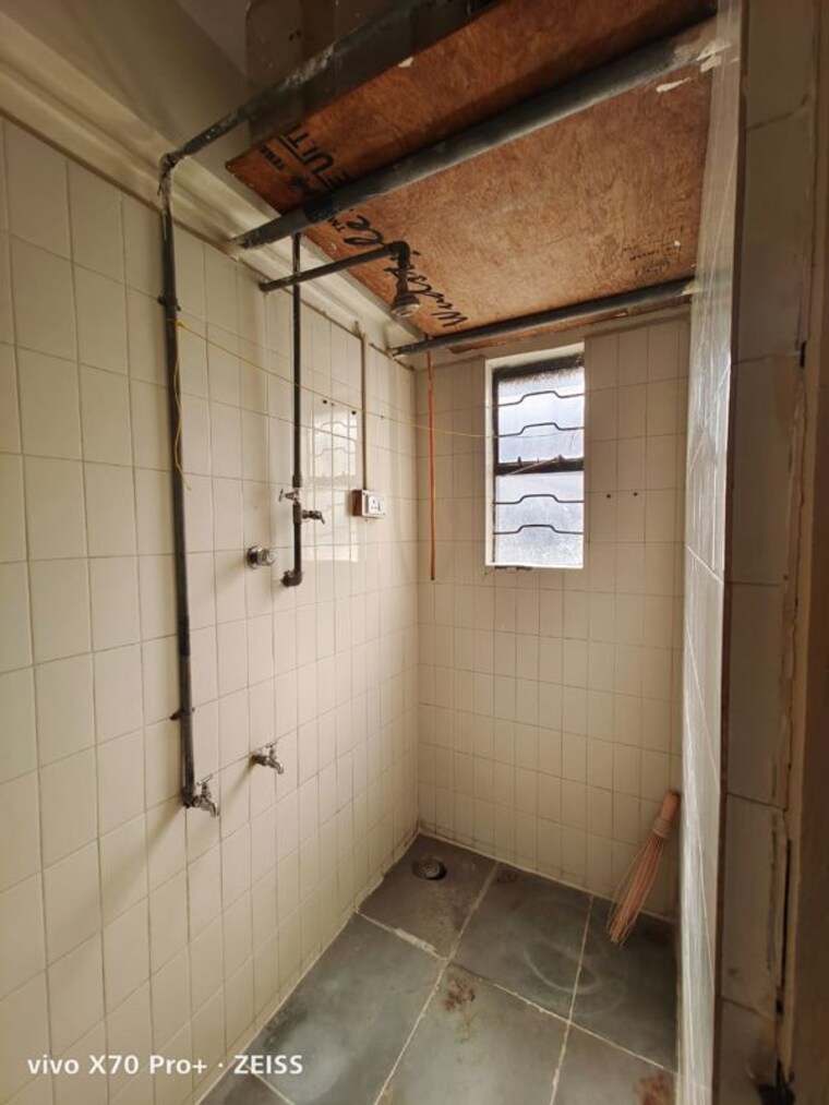 Bathroom, dhanlaxmi-park 1 Bedroom 550 Sq.Ft. Apartment In Kothrud Pune 9729069