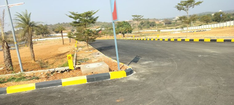 Garden, indo-magadha  237 Sq.Yd. Plot In Kadthal Hyderabad 9729077