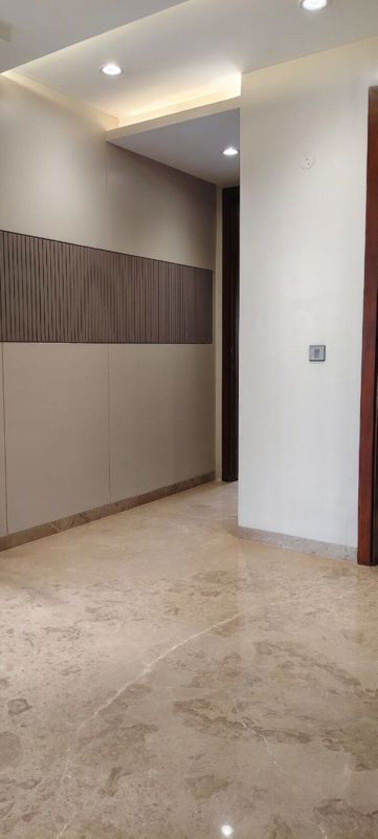 Room, sector 15 3 Bedroom 1800 Sq.Ft. Builder Floor In Sector 15 Gurgaon 9729090