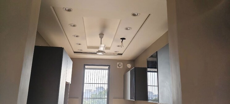 Room, sector 15 3 Bedroom 1800 Sq.Ft. Builder Floor In Sector 15 Gurgaon 9729090